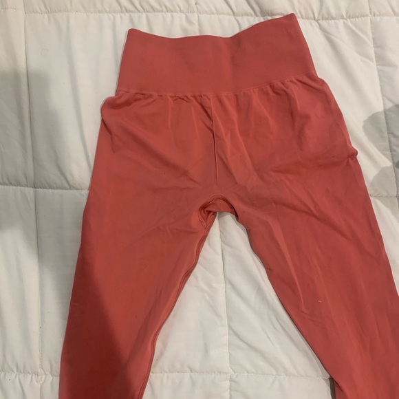 Gymshark Light Weight Seamless Leggings - Picture 4 of 4